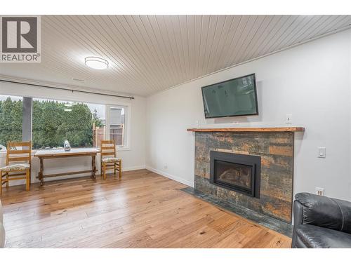 6318 Faircrest Street, Summerland, BC - Indoor Photo Showing Living Room With Fireplace