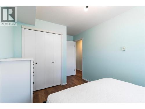 213 White Pine Crescent Unit# 243, Sicamous, BC - Indoor Photo Showing Bedroom
