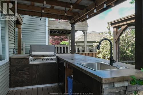 458 John M, Windsor, ON -  With Exterior