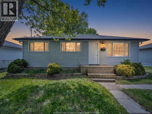 1583 FERNDALE AVENUE  Windsor, ON N8T 2K3