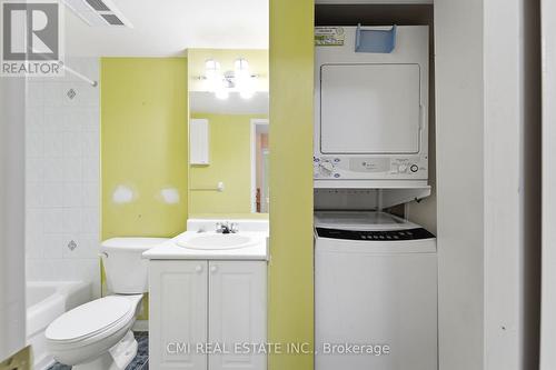 164 - 760 Lawrence Avenue W, Toronto, ON - Indoor Photo Showing Laundry Room