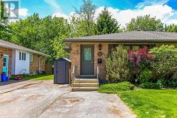 11 WILLOW STREET St. Thomas, ON N5R 5Z7