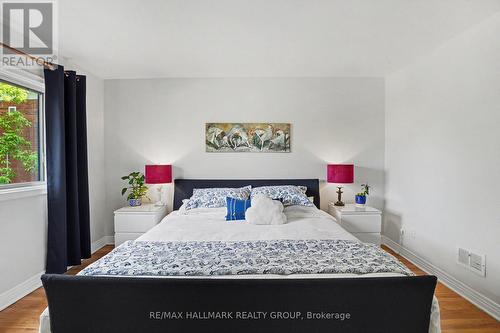 371 Sunnyside Avenue, Ottawa, ON - Indoor Photo Showing Bedroom