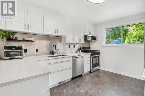 371 Sunnyside Avenue, Ottawa, ON - Indoor Photo Showing Kitchen