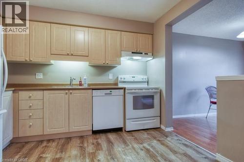 59 King William Court, Cambridge, ON - Indoor Photo Showing Kitchen