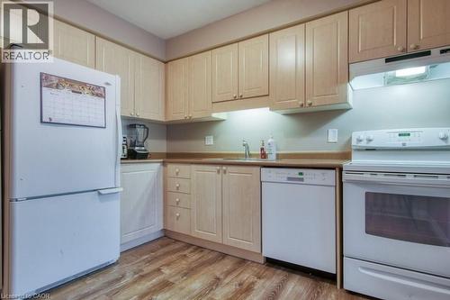 59 King William Court, Cambridge, ON - Indoor Photo Showing Kitchen