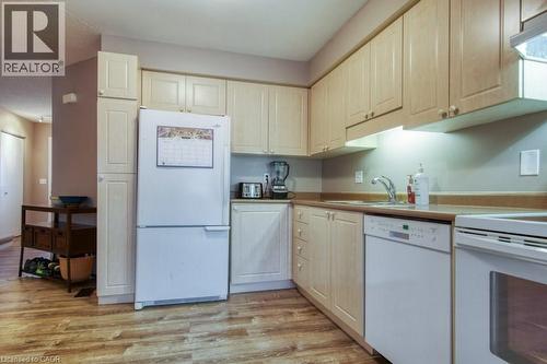 59 King William Court, Cambridge, ON - Indoor Photo Showing Kitchen