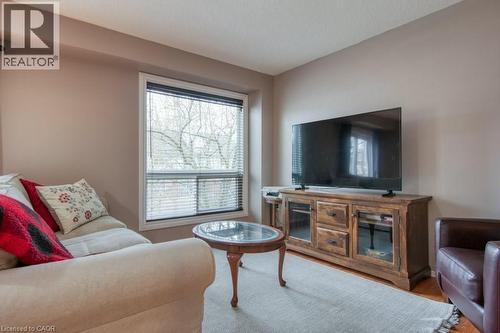 59 King William Court, Cambridge, ON - Indoor Photo Showing Living Room