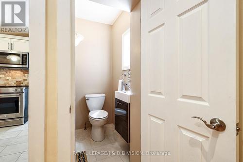 553 Runnymede Road, Toronto, ON - Indoor Photo Showing Bathroom