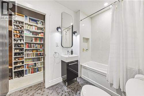 153 Elgin Street, Hamilton, ON 