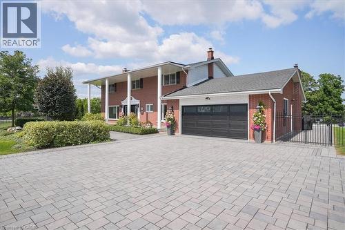 10 Azalea Court, Stoney Creek, ON 
