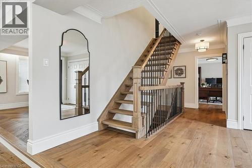 10 Azalea Court, Stoney Creek, ON 
