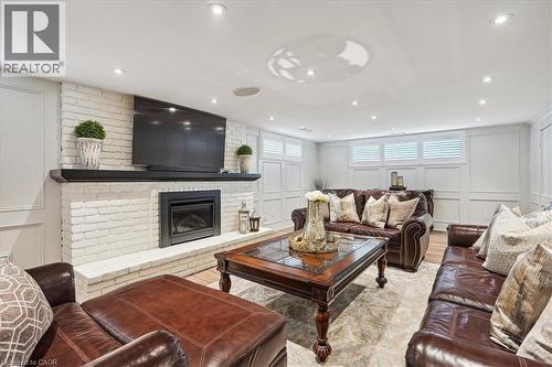 10 Azalea Court, Stoney Creek, ON 