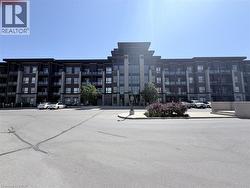 5010 CORPORATE Drive Unit# 408  Burlington, ON L7L 0H6