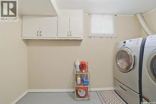 914 Trotter Crescent, Saskatoon, SK - Indoor Photo Showing Laundry Room