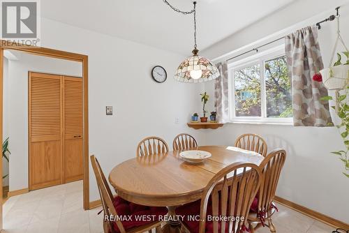7066 Magic Court, Mississauga, ON - Indoor Photo Showing Dining Room
