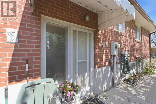 7066 Magic Court, Mississauga, ON - Outdoor With Exterior