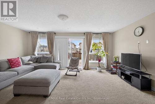 4 Drone Crescent, Guelph (Willow West/Sugarbush/West Acres), ON - Indoor Photo Showing Living Room