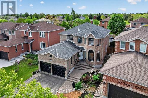 93 TAYLOR DRIVE  Barrie, ON L4N 8K3