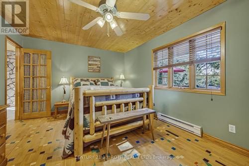 22 - 1213 Camp Jackson Road, Muskoka Lakes, ON - Indoor Photo Showing Bedroom
