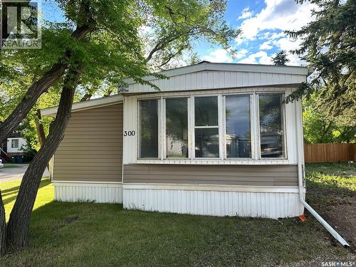 300 1524 Rayner Avenue, Saskatoon, SK 