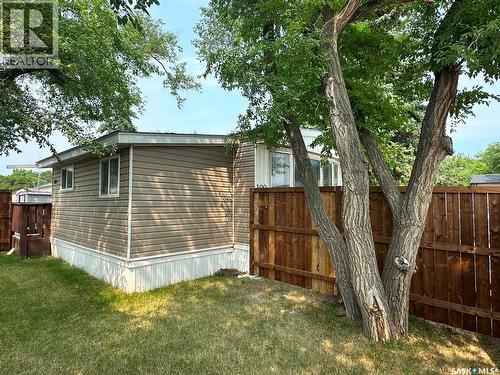 300 1524 Rayner Avenue, Saskatoon, SK 