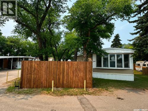 300 1524 Rayner Avenue, Saskatoon, SK 