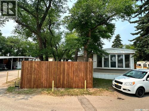300 1524 Rayner Avenue, Saskatoon, SK 