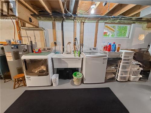 168 Fox Run Way, Mindemoya, Manitoulin Island, ON - Indoor Photo Showing Laundry Room