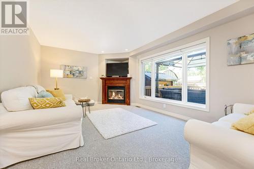 22 Atto Drive, Guelph (Victoria North), ON 