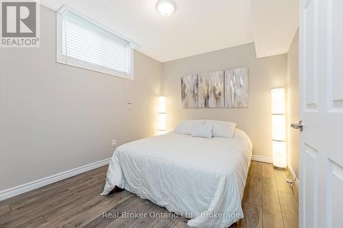 22 Atto Drive, Guelph (Victoria North), ON 