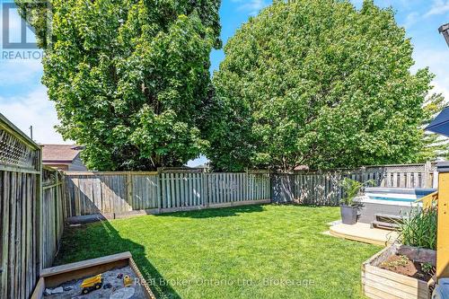22 Atto Drive, Guelph (Victoria North), ON 