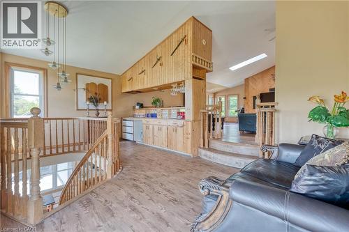 5 Mazza Avenue, Dundas, ON 