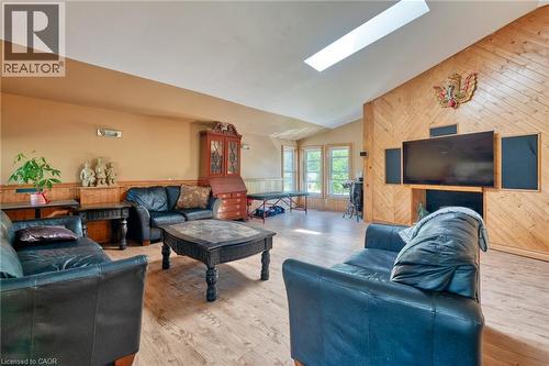 5 Mazza Avenue, Dundas, ON 