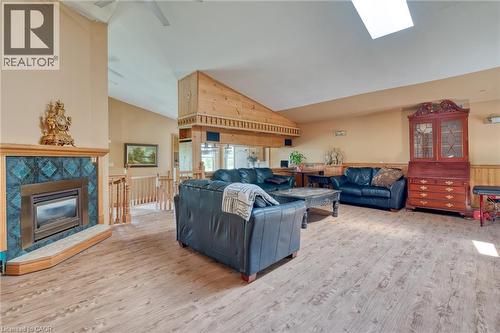 5 Mazza Avenue, Dundas, ON 