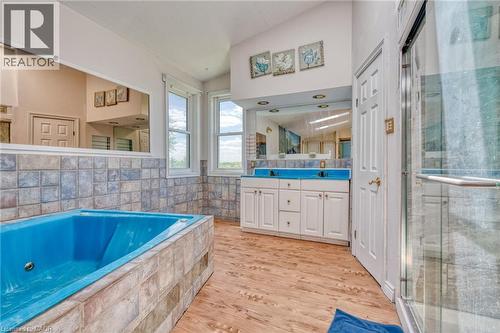 5 Mazza Avenue, Dundas, ON 