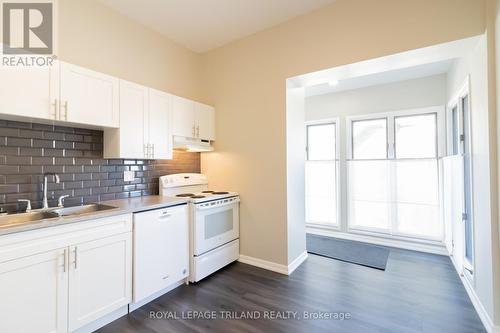 UPPER - 613 WELLINGTON STREET , London East (East F), Ontario N6A 3R6 3