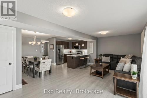 54 Cortland Crescent, Quinte West (Murray Ward), ON - Indoor Photo Showing Living Room