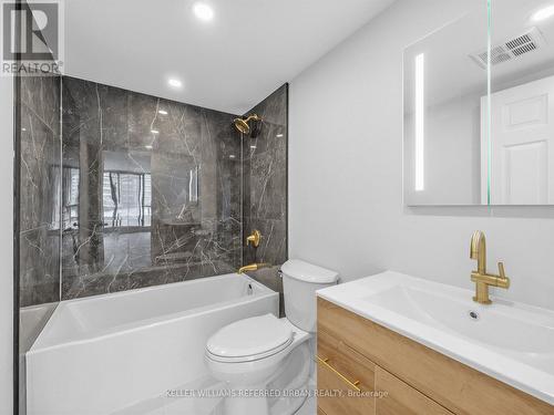 501 - 7 Bishop Avenue, Toronto, ON - Indoor Photo Showing Bathroom