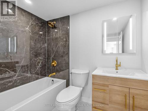 501 - 7 Bishop Avenue, Toronto, ON - Indoor Photo Showing Bathroom