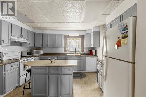 249 John St, Sault Ste. Marie, ON - Indoor Photo Showing Kitchen