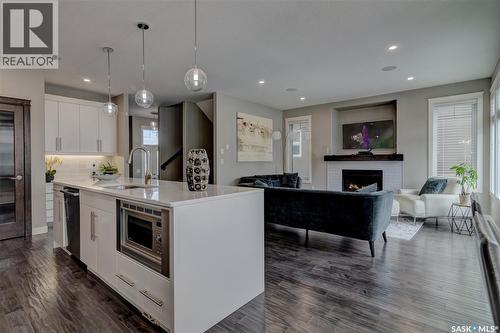 4606 Curtiss Avenue, Regina, SK - Indoor Photo Showing Kitchen With Upgraded Kitchen