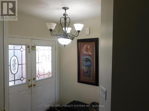 85 Weather Vane Lane E, Brampton, ON - Indoor Photo Showing Other Room