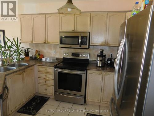 85 Weather Vane Lane E, Brampton, ON - Indoor Photo Showing Kitchen With Double Sink