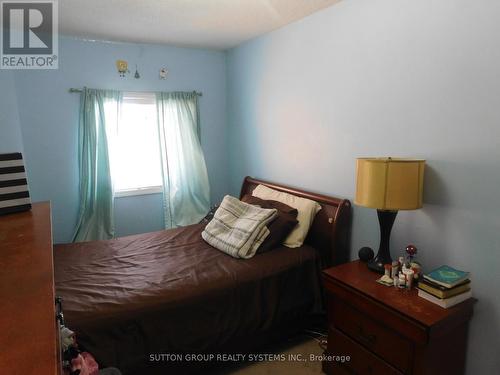 85 Weather Vane Lane E, Brampton, ON - Indoor Photo Showing Bedroom