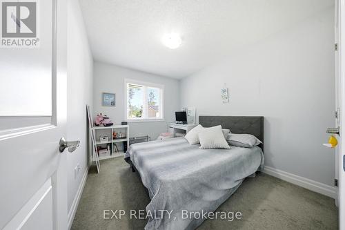 17 - 158 Fife Road, Guelph, ON - Indoor Photo Showing Bedroom