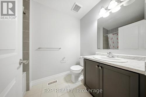 17 - 158 Fife Road, Guelph, ON - Indoor Photo Showing Bathroom