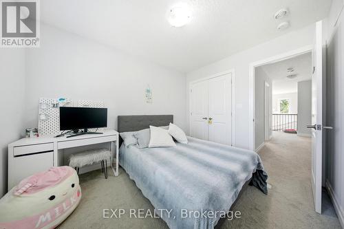 17 - 158 Fife Road, Guelph, ON - Indoor Photo Showing Bedroom