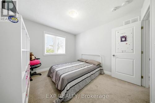 17 - 158 Fife Road, Guelph, ON - Indoor Photo Showing Bedroom
