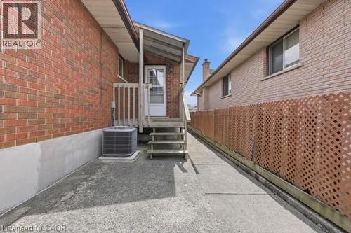 957 Stone Church Road E, Hamilton, ON - Outdoor With Exterior